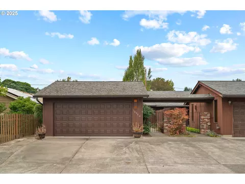 10080 SW Crystal St, Beaverton, OR 97008