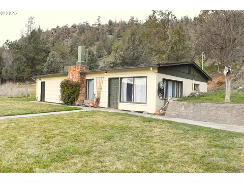 905 NE Barnes Rd, Prineville, OR 97754