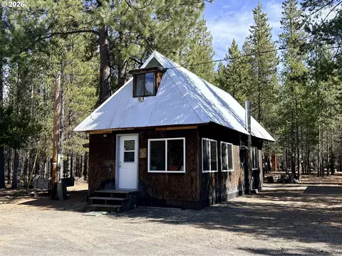 Mcneale Dr, Crescent Lake, OR 97733