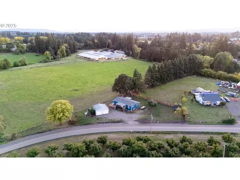13650 NE Stoller Rd, Dayton, OR 97114