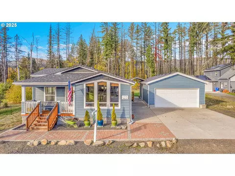 186 Cedar Ln, Gates, OR 97346