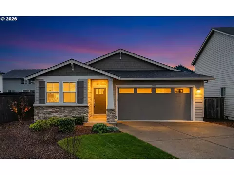 2074 S Ivy St, Cornelius, OR 97113