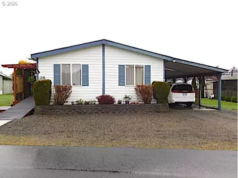 701 NW Warrenton Dr #28, Warrenton, OR 97146