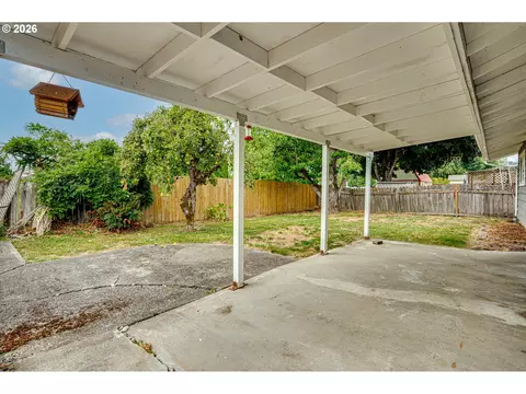 Exterior - 2021 35th Ave, Longview, WA 98632 photo 2 of 5