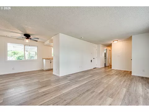 Living - 2021 35th Ave, Longview, WA 98632 photo 2 of 2