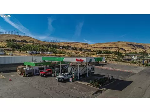 606 E 1st, Rufus, OR 97050 photo 1