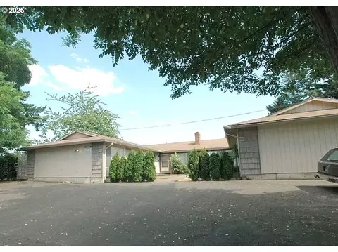 6342 NE 6348 Ne Willow St, Portland, OR 97213