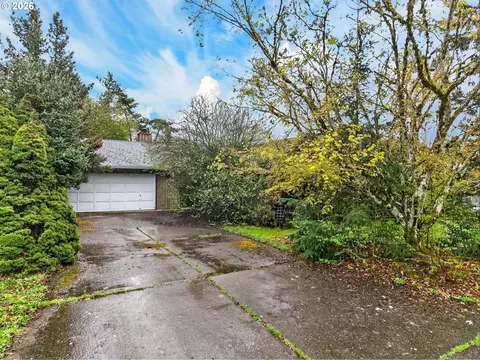 17700 Arbor Ln, Lake Oswego, OR 97035