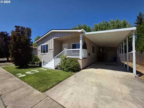 145 Owyhee Ln #58, Roseburg, OR 97471