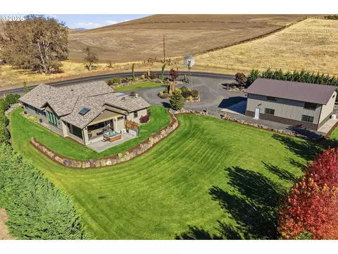 Exterior - 66556 Boyd Loop Rd, Dufur, OR 97021 photo 8 of 10