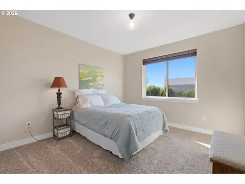 Bedroom - 66556 Boyd Loop Rd, Dufur, OR 97021 photo 4 of 4