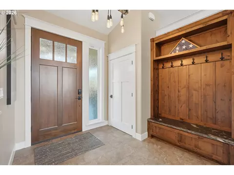 Entry Way - 66556 Boyd Loop Rd, Dufur, OR 97021 photo 1 of 2