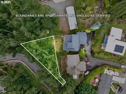 5 Th St, Silverton, OR 97381