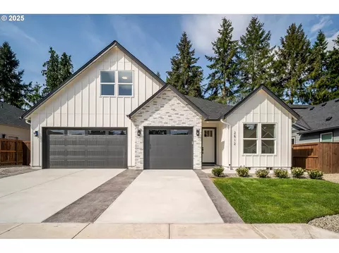 2512 NW 68th St, Vancouver, WA 98665