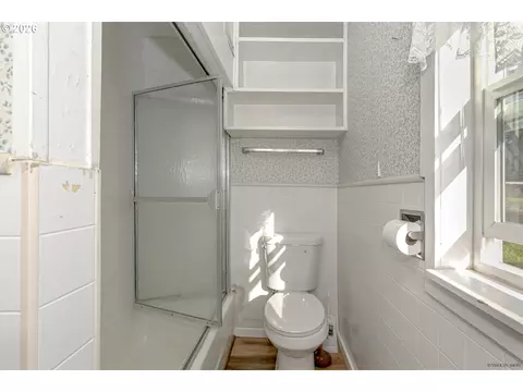 Bath - 7830 SE 267th Ave, Gresham, OR 97080 photo 1 of 2
