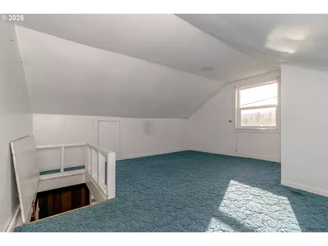 Bedroom - 7830 SE 267th Ave, Gresham, OR 97080 photo 3 of 4