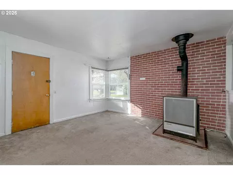 Living - 7830 SE 267th Ave, Gresham, OR 97080 photo 1 of 4