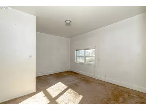 Bedroom - 7830 SE 267th Ave, Gresham, OR 97080 photo 1 of 4