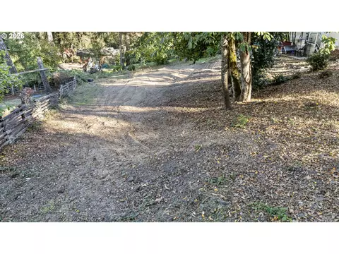 Exterior - Sylvan St, Eugene, OR 97403 photo 9 of 21