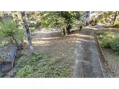 Exterior - Sylvan St, Eugene, OR 97403 photo 4 of 21