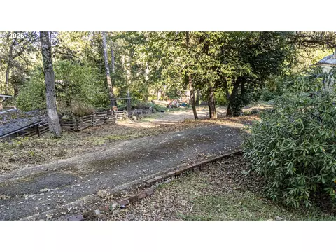Exterior - Sylvan St, Eugene, OR 97403 photo 11 of 21