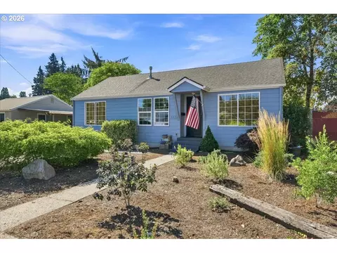 217 NW 44th St, Vancouver, WA 98660