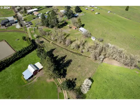 View/Area - 238 Ball Ln, Riddle, OR 97469 photo 4 of 4
