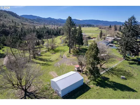 View/Area - 238 Ball Ln, Riddle, OR 97469 photo 3 of 4