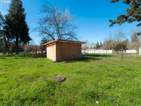 Exterior - 238 Ball Ln, Riddle, OR 97469 photo 4 of 5