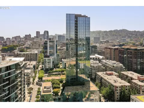1075 NW Northrup St #2414, Portland, OR 97209