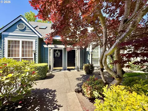 9008 NE 54th St #H33, Vancouver, WA 98662