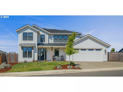 495 Cascade Mountain Dr, Dallas, OR 97338