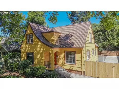 3053 NW Harrison Blvd, Corvallis, OR 97330