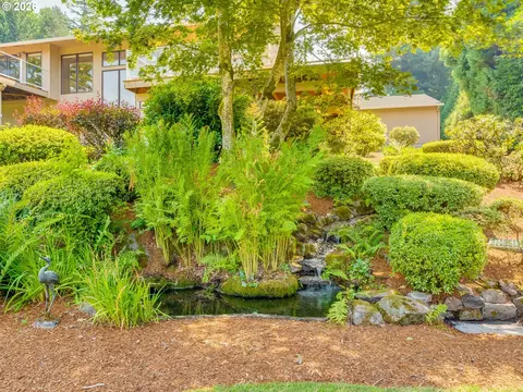 Exterior - 15995 NEilers Rd, Aurora, OR 97002 photo 9 of 11