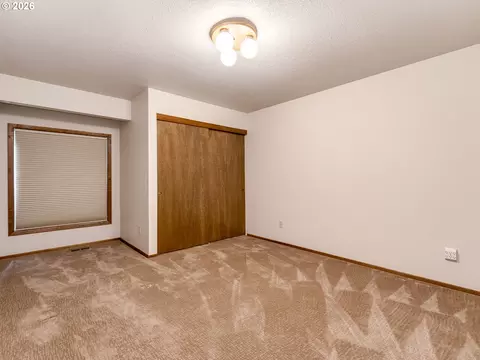Bedroom - 15995 NEilers Rd, Aurora, OR 97002 photo 2 of 3