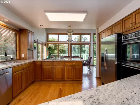 Kitchen - 15995 NEilers Rd, Aurora, OR 97002 photo 1 of 3