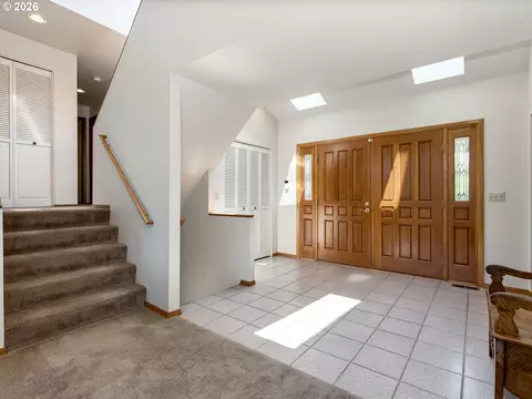 Entry Way - 15995 NEilers Rd, Aurora, OR 97002 photo 1 of 2