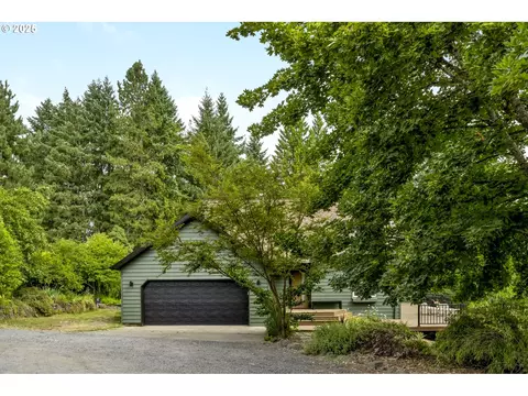10623 NE Fox Farm Rd, Dundee, OR 97115