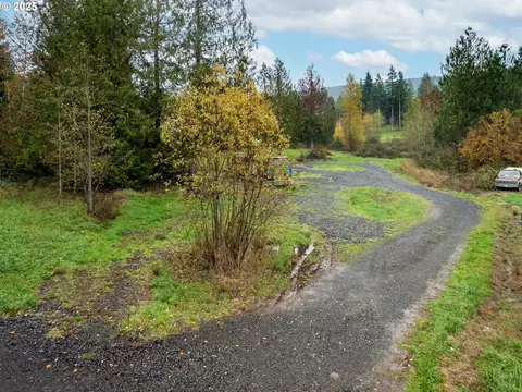 148 Ball Park Dr, Kelso, WA 98626