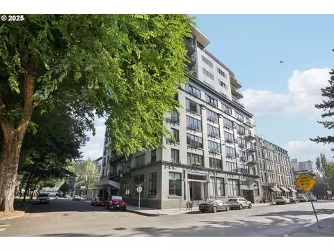 300 NW 8th Ave #503, Portland, OR 97209