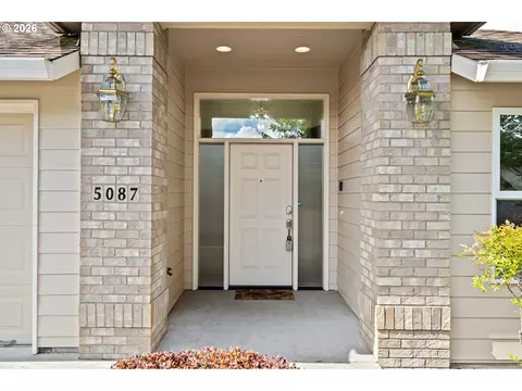 Entry Way - 5087 SE 16th Dr, Gresham, OR 97080 photo 1 of 3