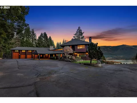 850 NE Montell Ter, Stevenson, WA 98648