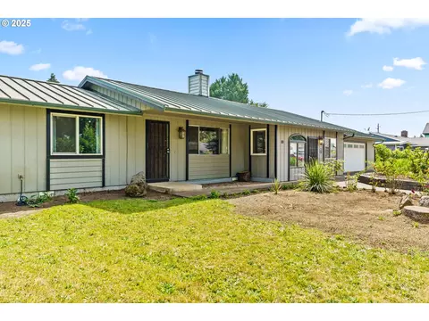 101 E Cooley Ave, Brownsville, OR 97327