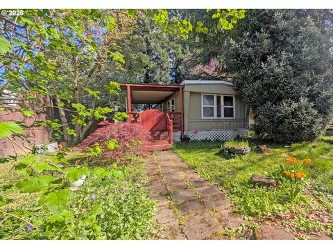 4900 Royal Ave #13, Eugene, OR 97402
