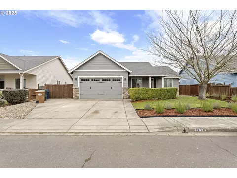 1034 Brenda Ave, Junction City, OR 97448