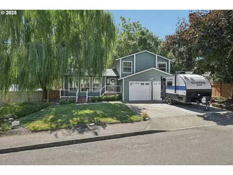 11550 SE Abby Ln, Clackamas, OR 97015