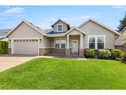 20282 Chanticleer Dr, Oregon City, OR 97045