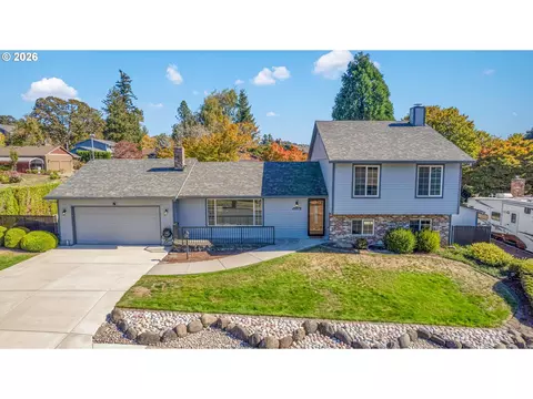 12072 SE 105th Dr, Happy Valley, OR 97086