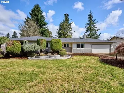 839 Johnson St, Woodburn, OR 97071