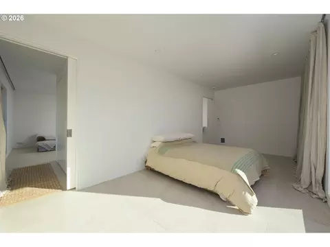 Bedroom - 88542 3rd Ave, Florence, OR 97439 photo 6 of 6